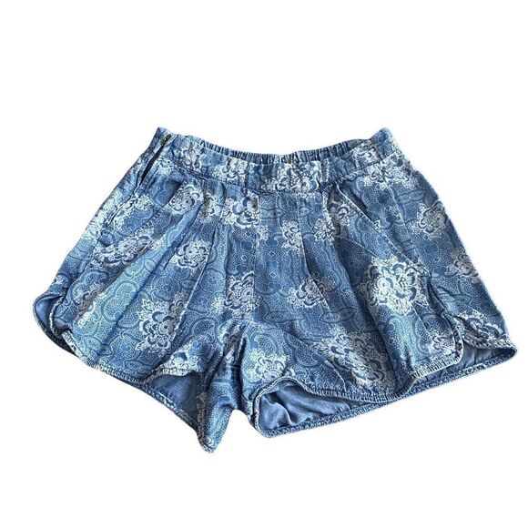 Mi Ami Floral Chambray Shorts, Blue & White, Size M - Picture 1 of 5